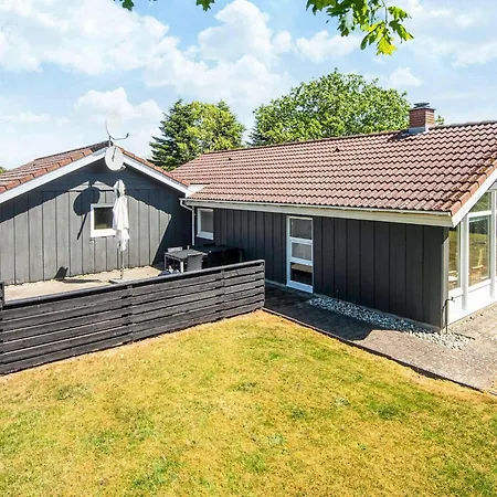 Tranquil Oasis By Fjord - By Traum Hemmet