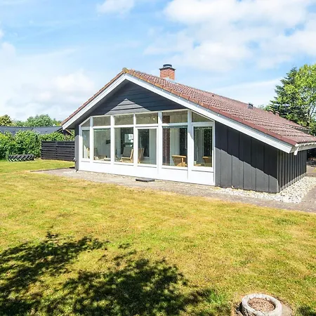 Tranquil Oasis By Fjord - By Traum *