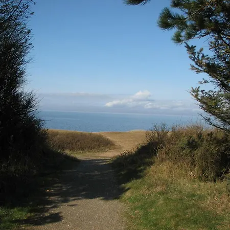 Tranquil Oasis By Fjord - By Traum Hemmet