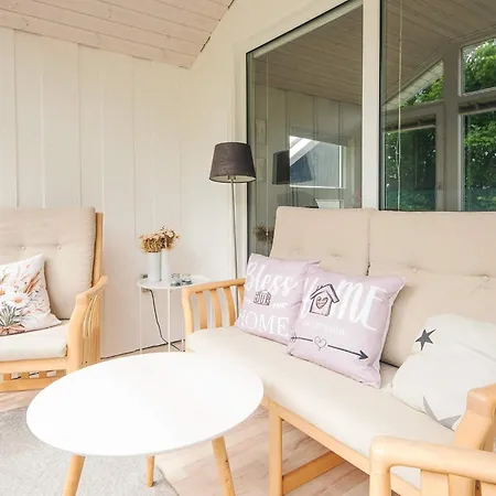 6 Person Holiday Home In Hemmet *